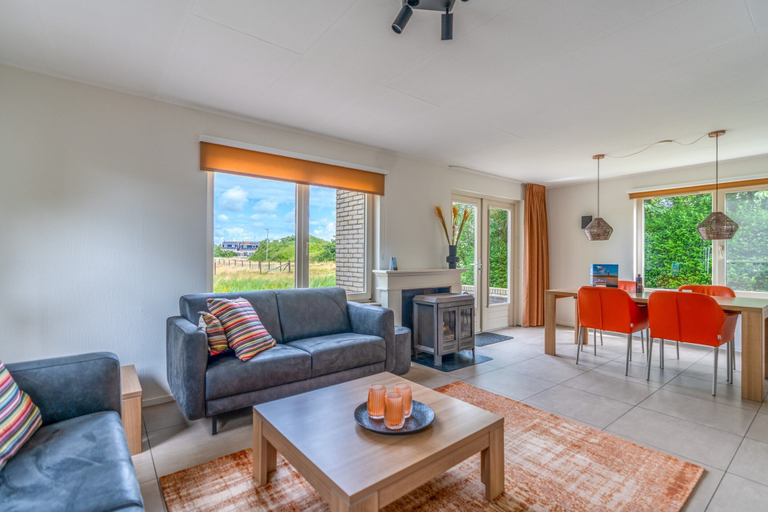Living room 4, Charming Villa With Sauna on the Water, Texel