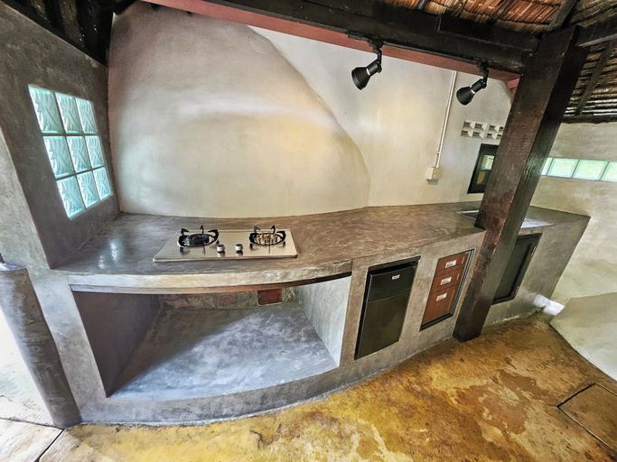 Bathroom 5, Flower Power Village, Muang Ranong