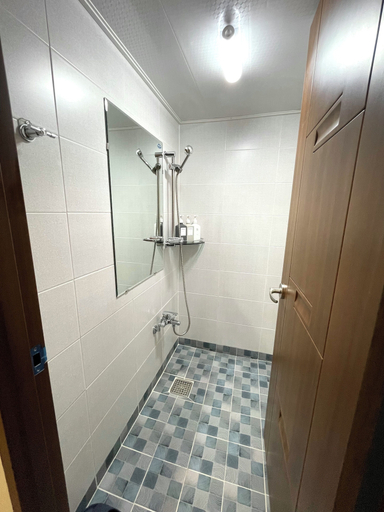 Bathroom 5, Dana Haru Guesthouse, Jeonju