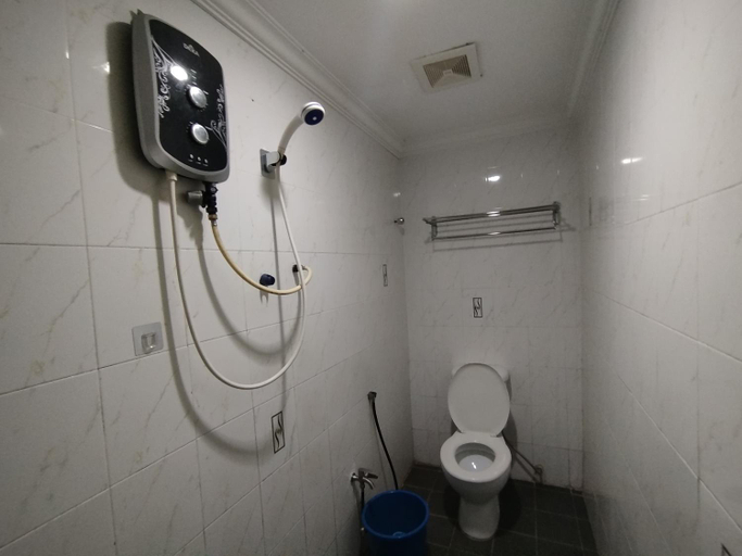 Bathroom 5, Hotel Kristal Inn Shah Alam, Shah Alam