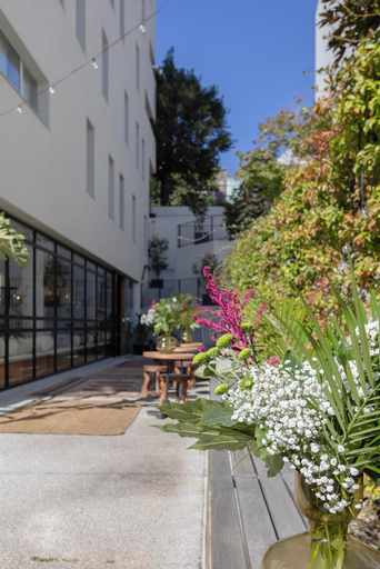 Exterior detail 4, Regras Apartments & Garden A3 by Benefit Collection, Porto