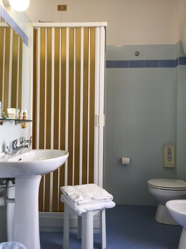 Bathroom 5, Hotel Relais Filonardi, Frosinone