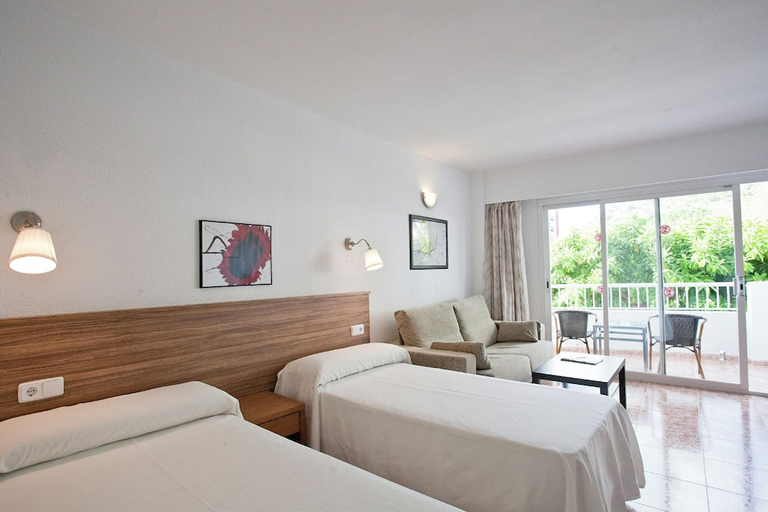Bedroom 2, Siesta I Apartment, Baleares