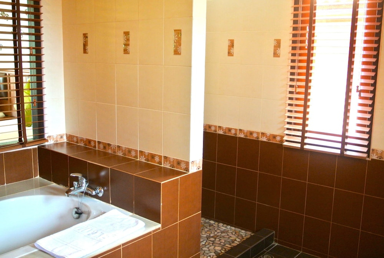 Bathroom 4, PS Thana Resort, Ko Samui