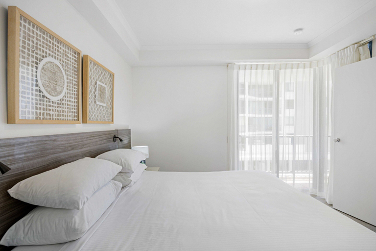 Others 2, Beachside 2-bed With Pools, Gym, BBQ and Parking, Maroochy - Maroochydore