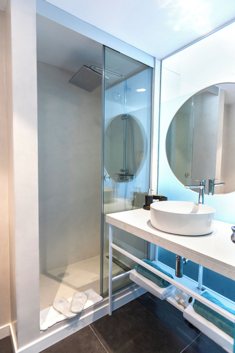 Bathroom 4, Hotel 54 Barceloneta, Barcelona