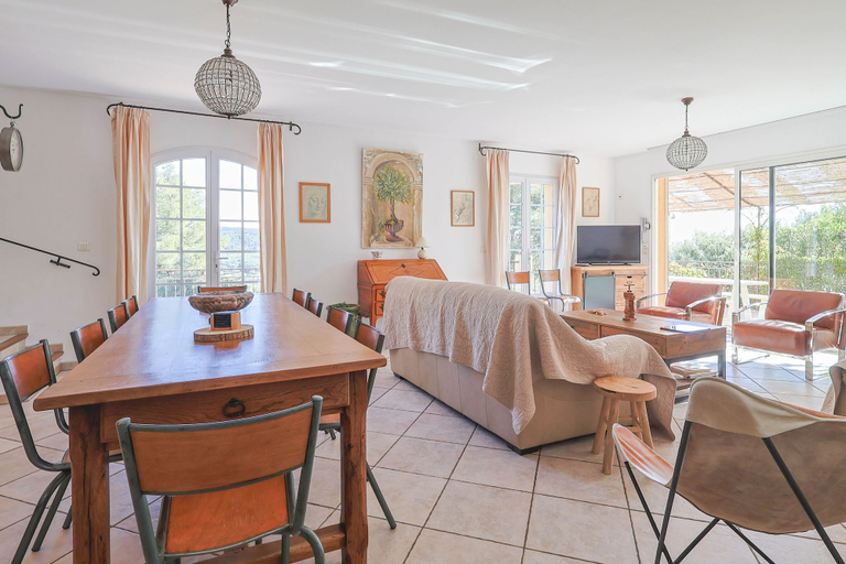 Room 5, Vendange Tardive in Flayosc, Var