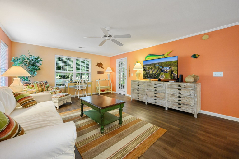 Interior, Ground-floor 3-bedroom condo with stunning golf course views. 3 Condo by Peace Vacations, Georgetown