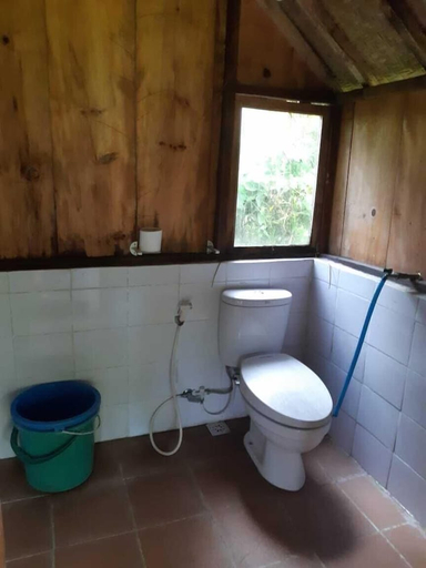 Bathroom 4, Landih Ashram, Bangli