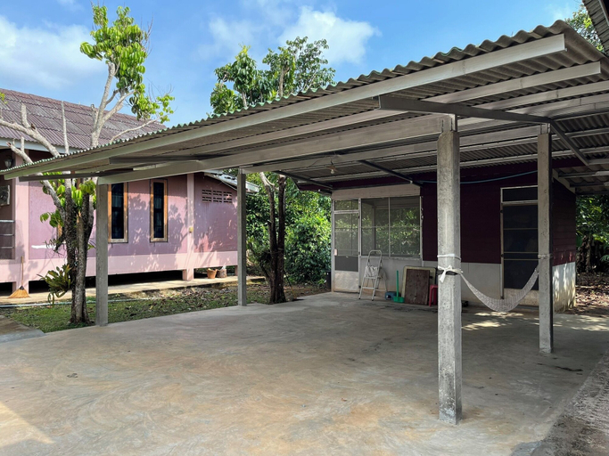 Parking 4, Bansuan Banjong Akkson, Klaeng