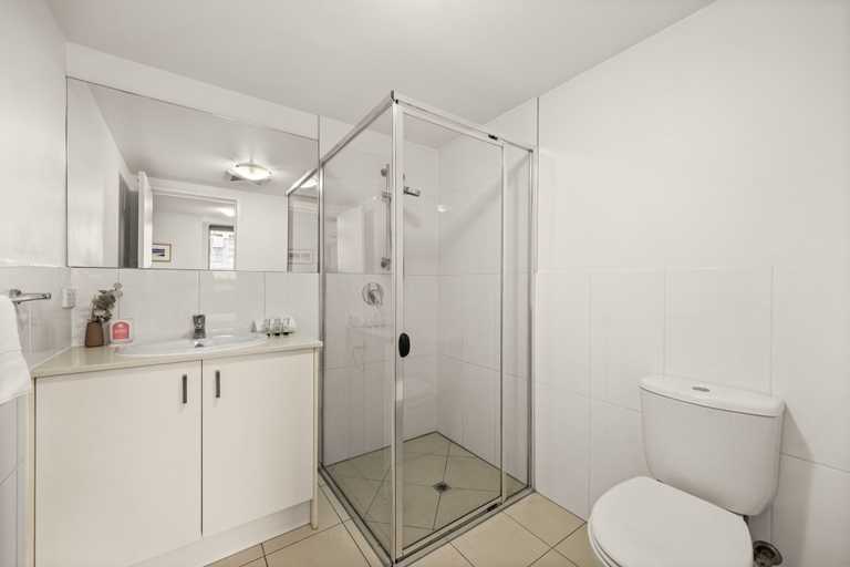 Bathroom 3, South Brisbane 2BR Apt With Gym & Sauna Access, Brisbane