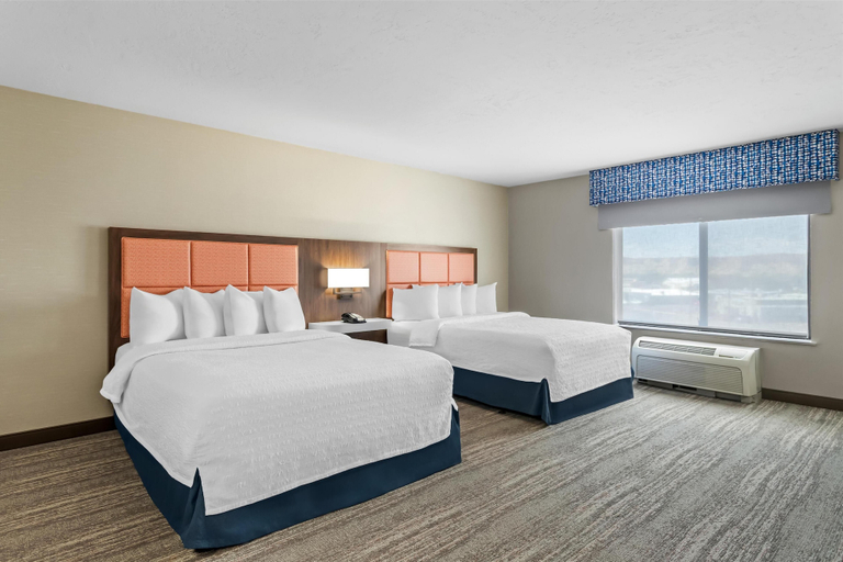 Bedroom 3, Hampton Inn & Suites Farmington, San Juan