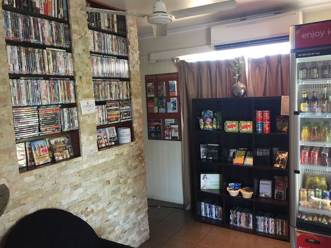 Public Area, Country Plaza Motor Inn, Mackay - Pt A