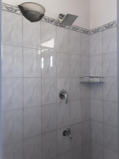 Bathroom 5, Pahalage Guesthouse, Beruwala