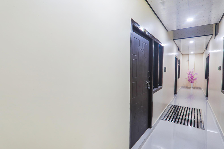 Public Area 3, Fabhotel Awadh Inn - 600 m from Ram mandir, Faizabad