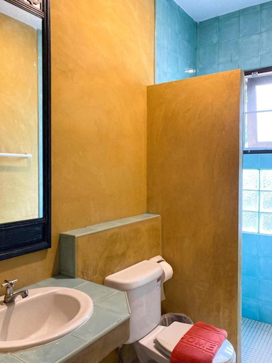Bathroom, Floraville Hotel Phuket, Pulau Phuket