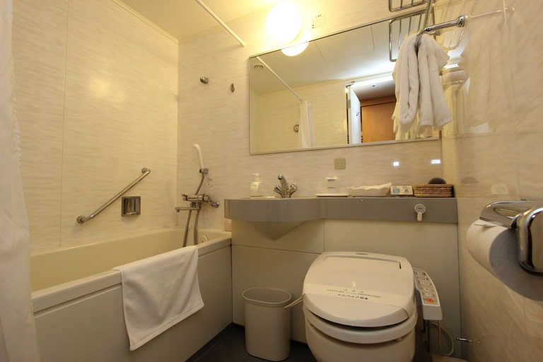 Bathroom 5, Mielparque Kumamoto Hotel, Kumamoto
