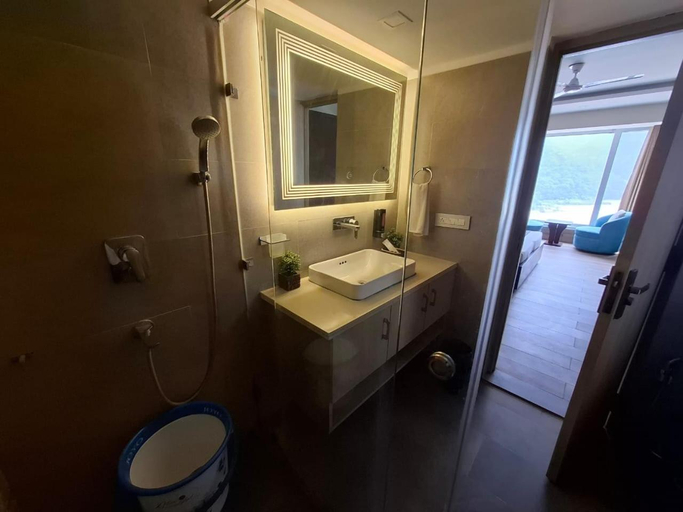 Bathroom 5, Aloha Ganga Apartments-Rishikesh, Garhwal