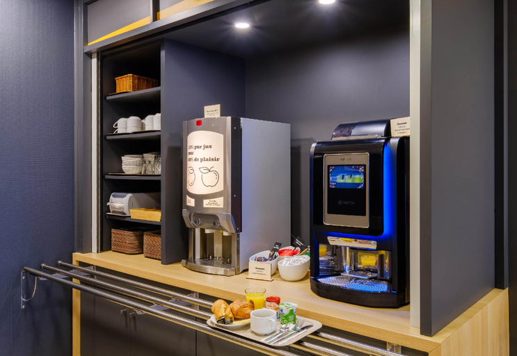 Food & Drinks 5, B&B Hotel FREJUS Puget-sur-Argens, Var