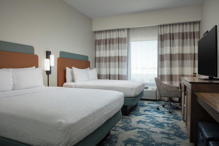 Bedroom 2, Hampton Inn & Suites Charlotte/Ballantyne, Mecklenburg