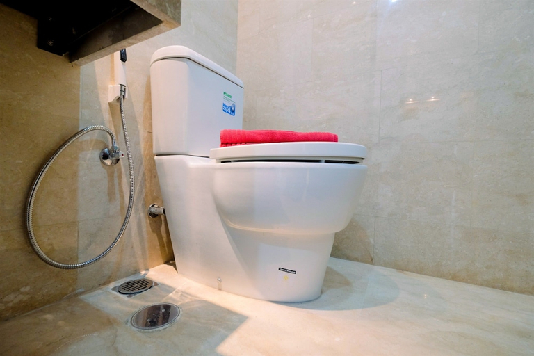 Bathroom 3, Nice Studio Menteng Park Apartment, Central Jakarta