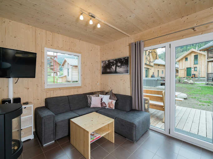 3, Luxurious Chalet in Sankt Lorenzen ob Murau with Jacuzzi, Murau
