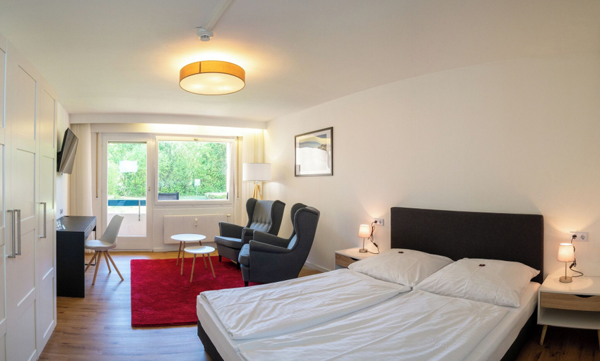 Bedroom 3, Hotel Quellenhof Bad Urach, Reutlingen