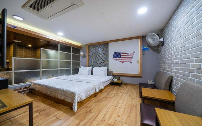 Bedroom 4, Busan Beomcheondong Q5, Busanjin