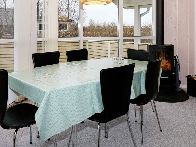 Food & Drinks, Holiday Home in Hadsund, Mariagerfjord