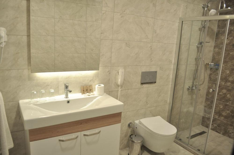 Bathroom 4, Marti Beach Hotel, Kuşadası