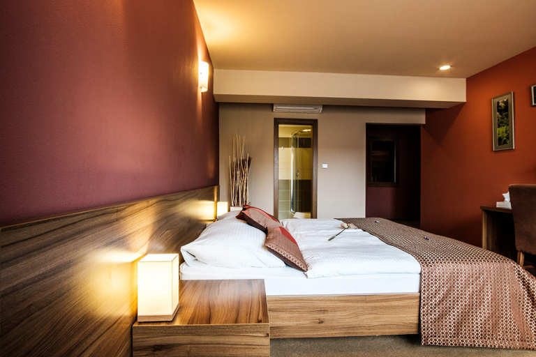 Bedroom 2, Hotel Comfort, Nitra