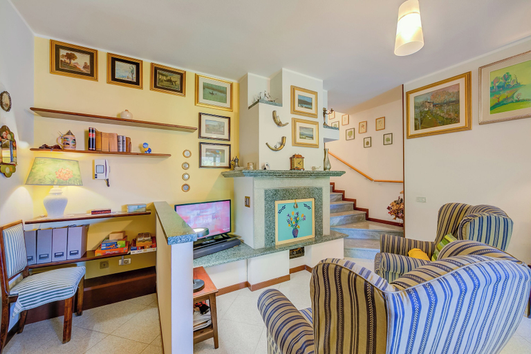 Living room 4, Casa Elisabetta 100m From Stresa Downto, Verbano-Cusio-Ossola