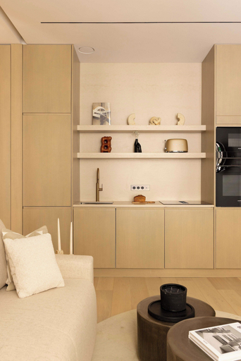 Living area 2, Luxury Flat- Ac-1br/4p- Madeleine/saint Honore, Paris