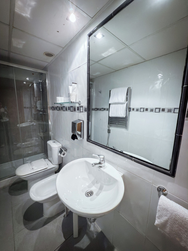 Bathroom 5, Hotel Villa de Ermua, Vizcaya
