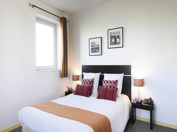 Bedroom 2, Apartment near Aeroscopia with Pool, Haute-Garonne