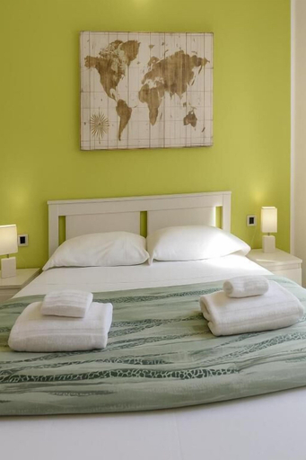 Bedroom 5, Iris Rooms, Cagliari