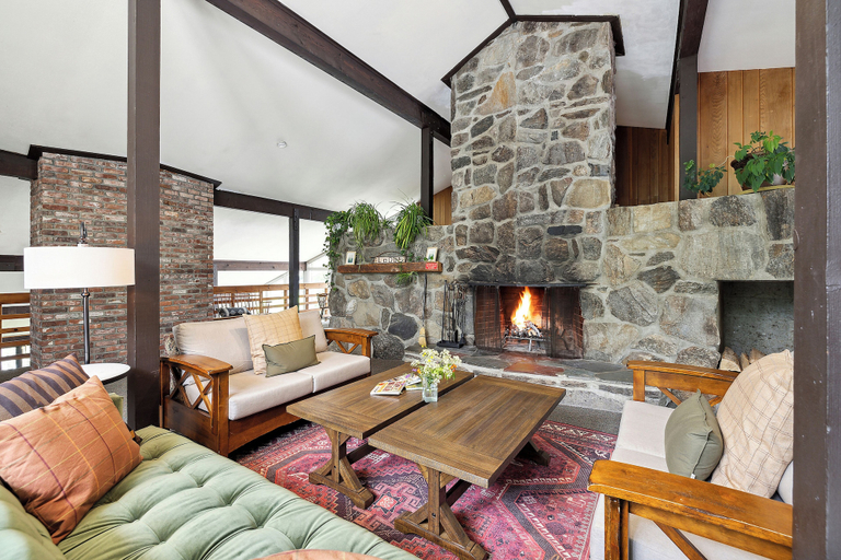 Interior 3, Hideaway Inn Mt. Snow, Windham