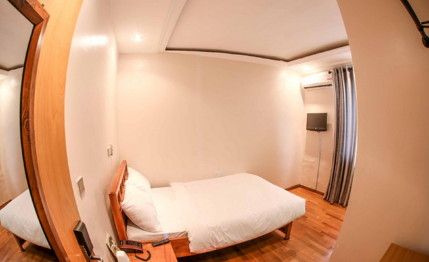 Bedroom 2, The Snug Hotel, Mainland