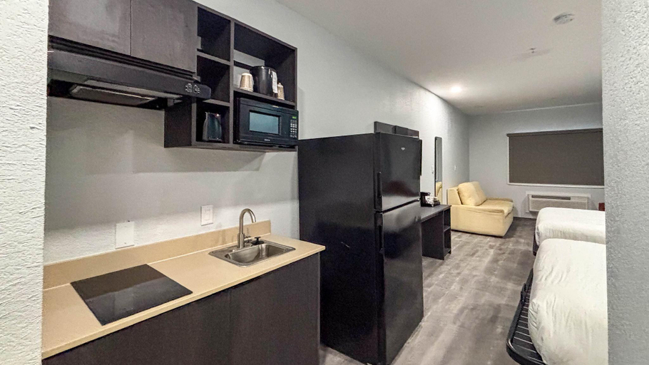 Bedroom 3, Studio 6 Houston, TX - Westchase, Houston