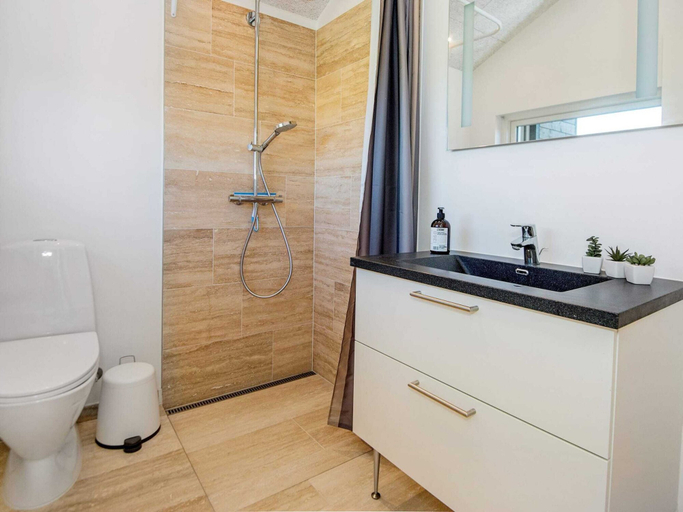 Bathroom 3, 4 Star Holiday Home in Glesborg, Norddjurs
