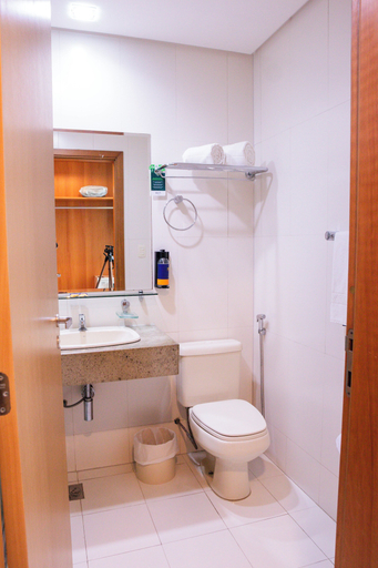 Bathroom 5, Comfort Hotel Manaus, Maués