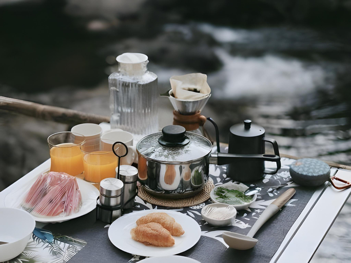Food & Drinks 5, The River Maekampong Chiang Mai, K. Mae On