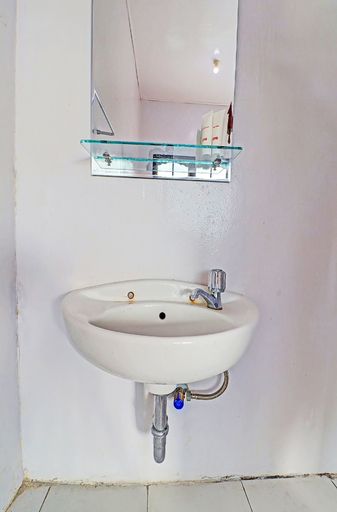 Bathroom 4, Hotel O Gusti Residence, Badung