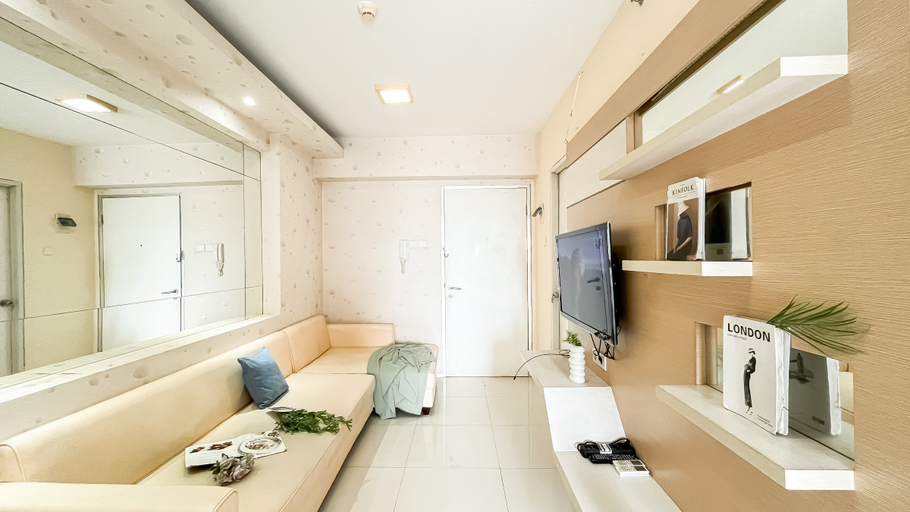 Bathroom 3, Warm and Comfy 2BR at Green Bay Pluit Apartment By Travelio, Jakarta Utara