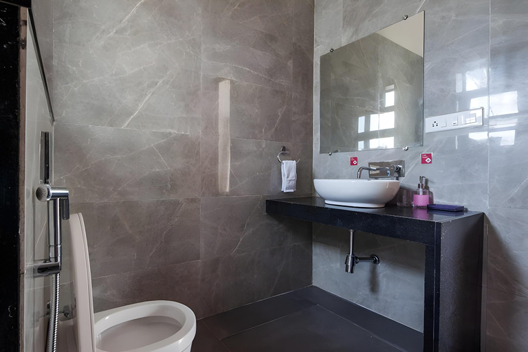 Bathroom 4, StayVista at Greenwoods Villa 5, Pune