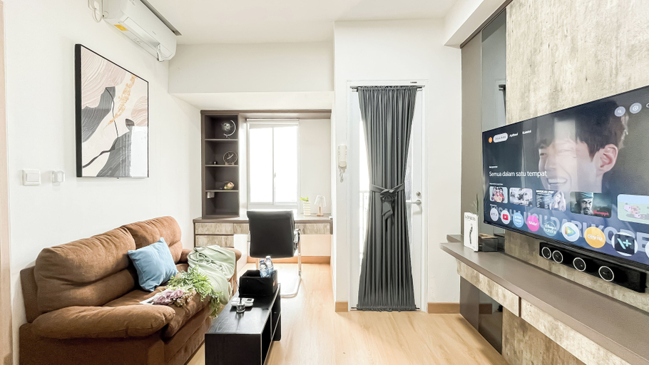 Living area 2, Modern Contemporary 1Br At Tokyo Riverside Pik 2 Apartment, Tangerang