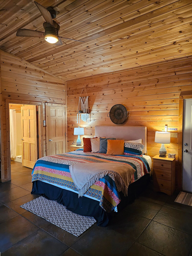 Room 3, Honey Bear Haven Suite 4, Carroll