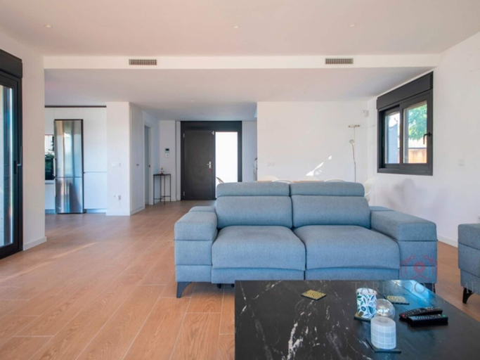 Room 2, Th130 Villa Moderna Golf y Playa, Tarragona