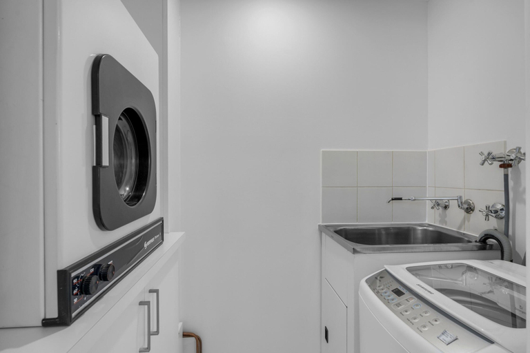 Interior, Bright 1-bed Unit With Balcony in Central Adelaide, Adelaide