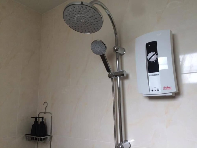 Bathroom 4, Baan Kalaya Garden, Pulau Phuket